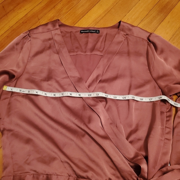 Abercrombie & Fitch Mauve Wrap Blouse - Picture 6 of 8